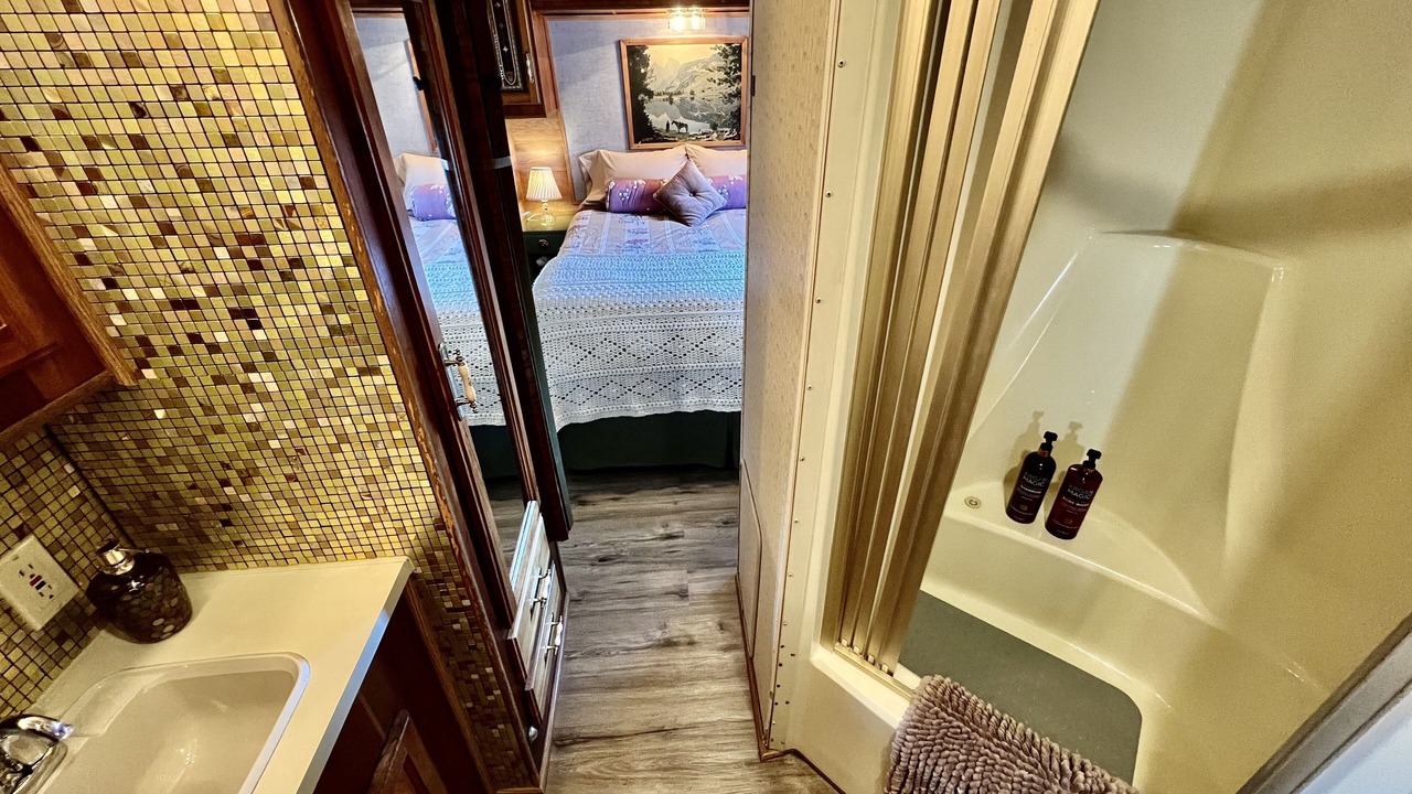 Photo of Bedroom in Rimrock