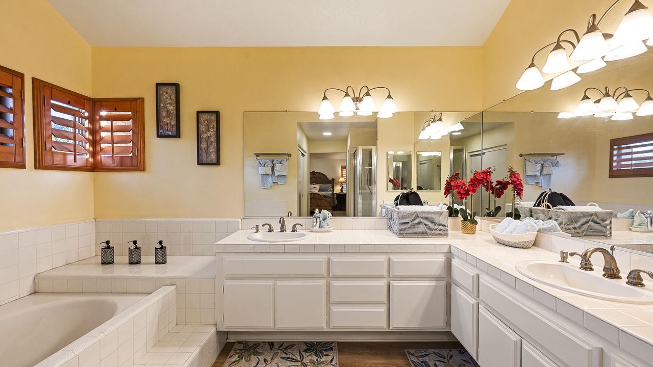 Photo of Bathroom in Corona
