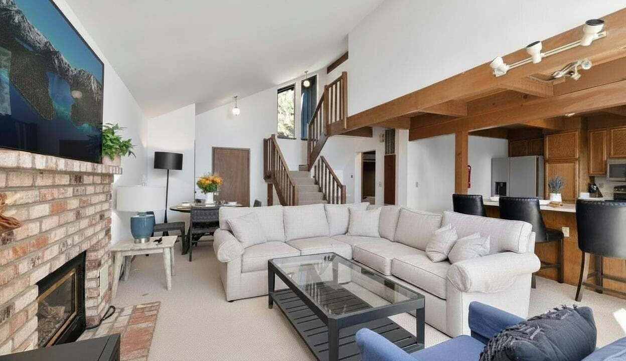 Photo of Livingroom in Tahoe Vista
