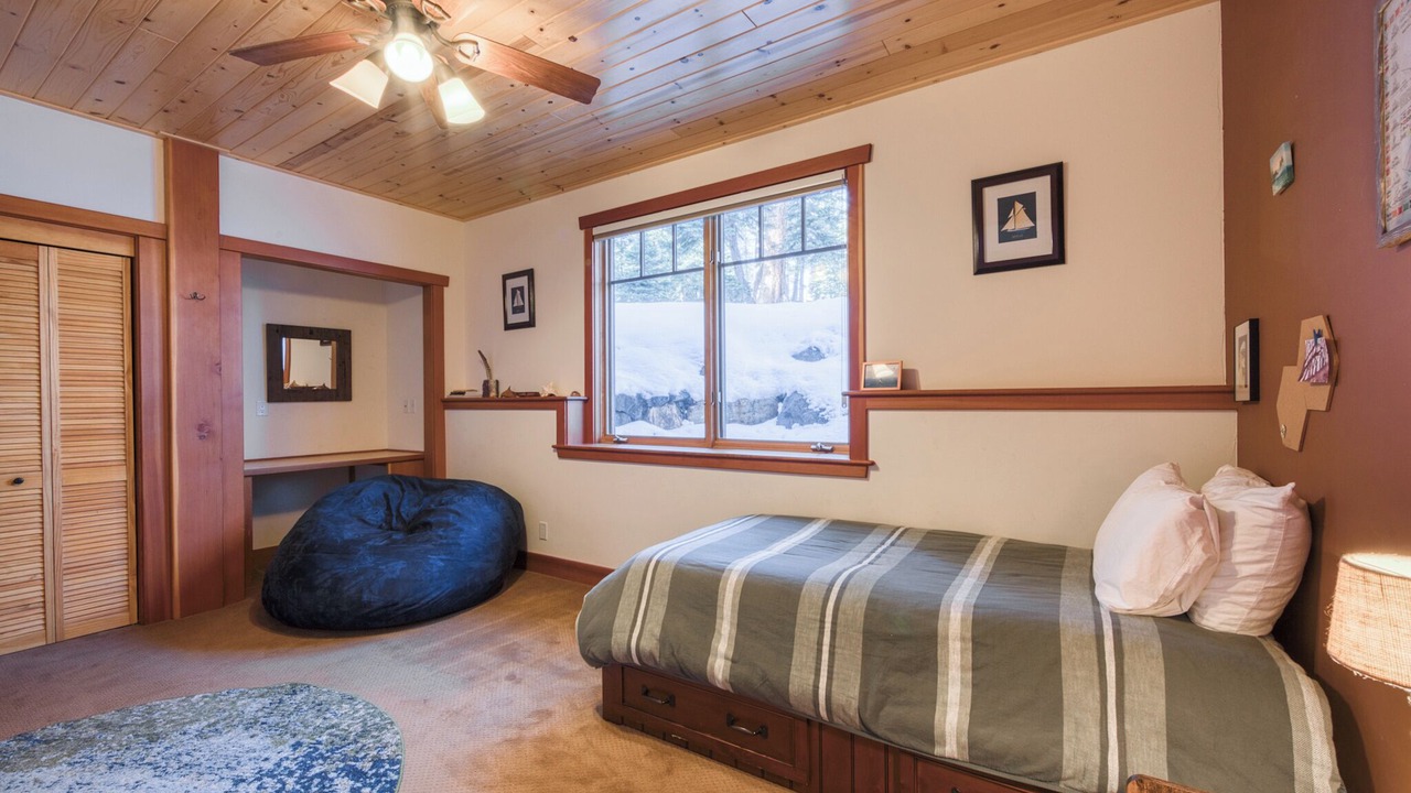 Photo of Bedroom in Alpine Meadows