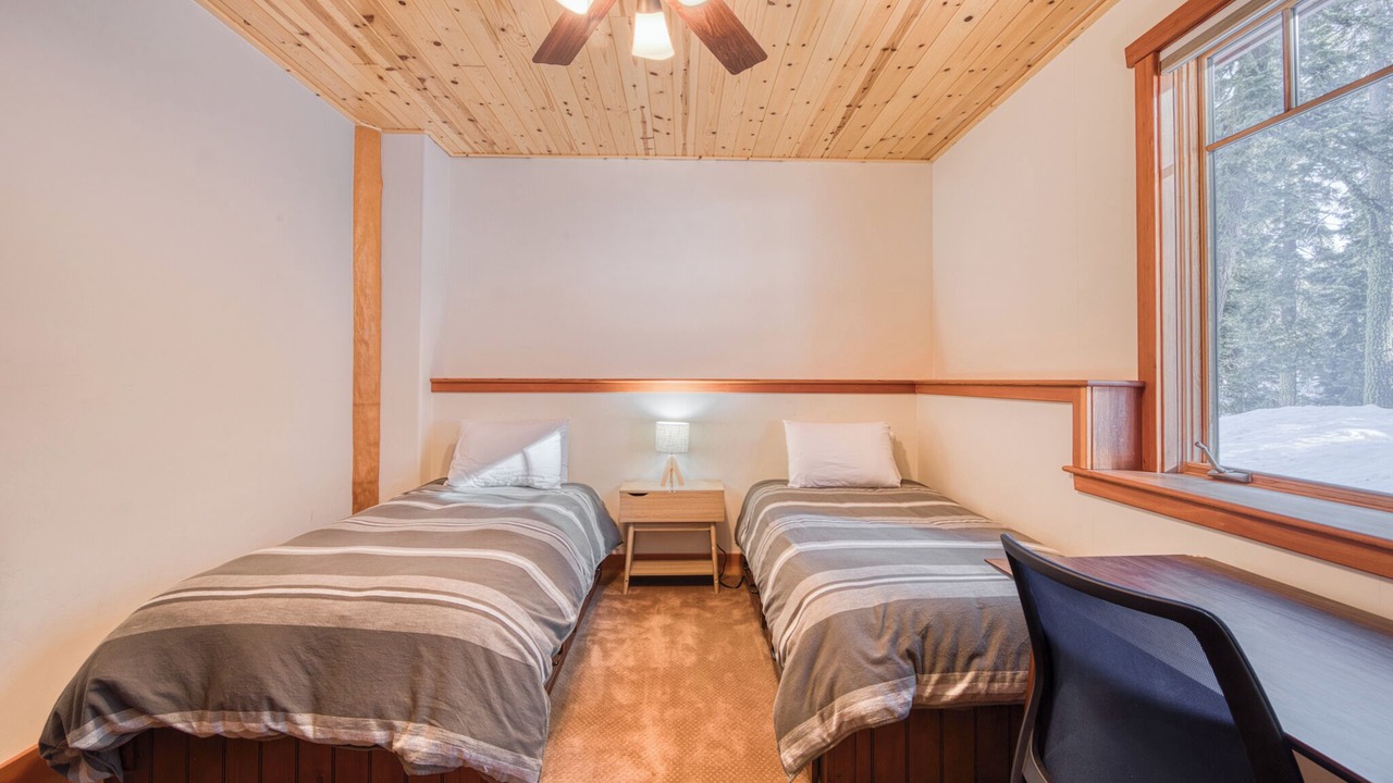 Photo of Bedroom in Alpine Meadows