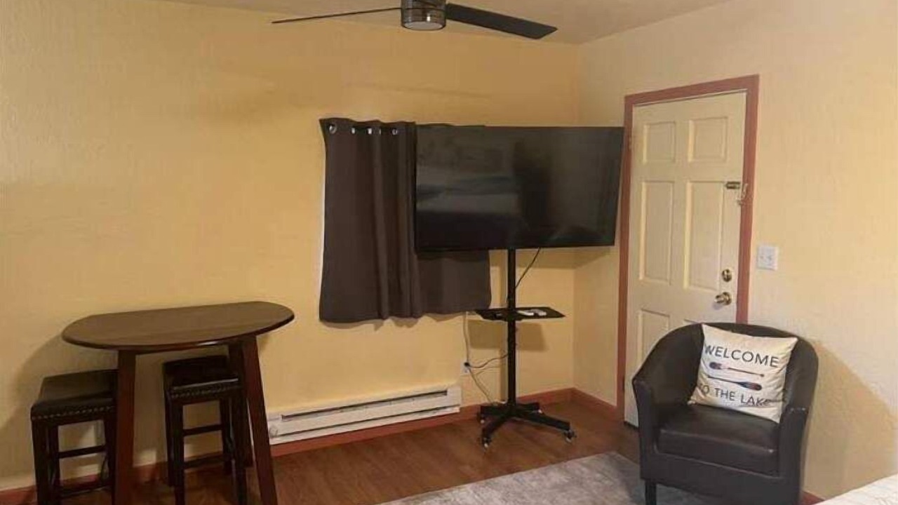 Photo of Bedroom in Clearlake