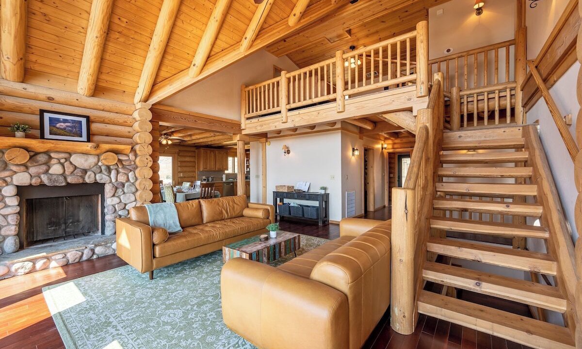 Photo of Livingroom in Three Rivers