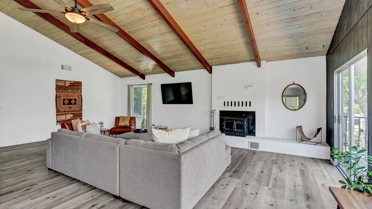 Photo of Livingroom in Three Rivers