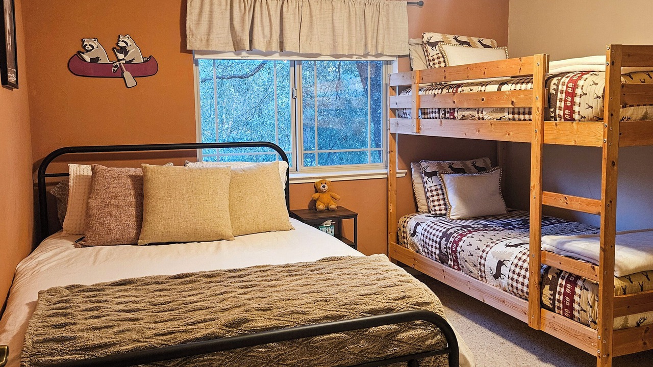 Photo of Bedroom in Twain Harte