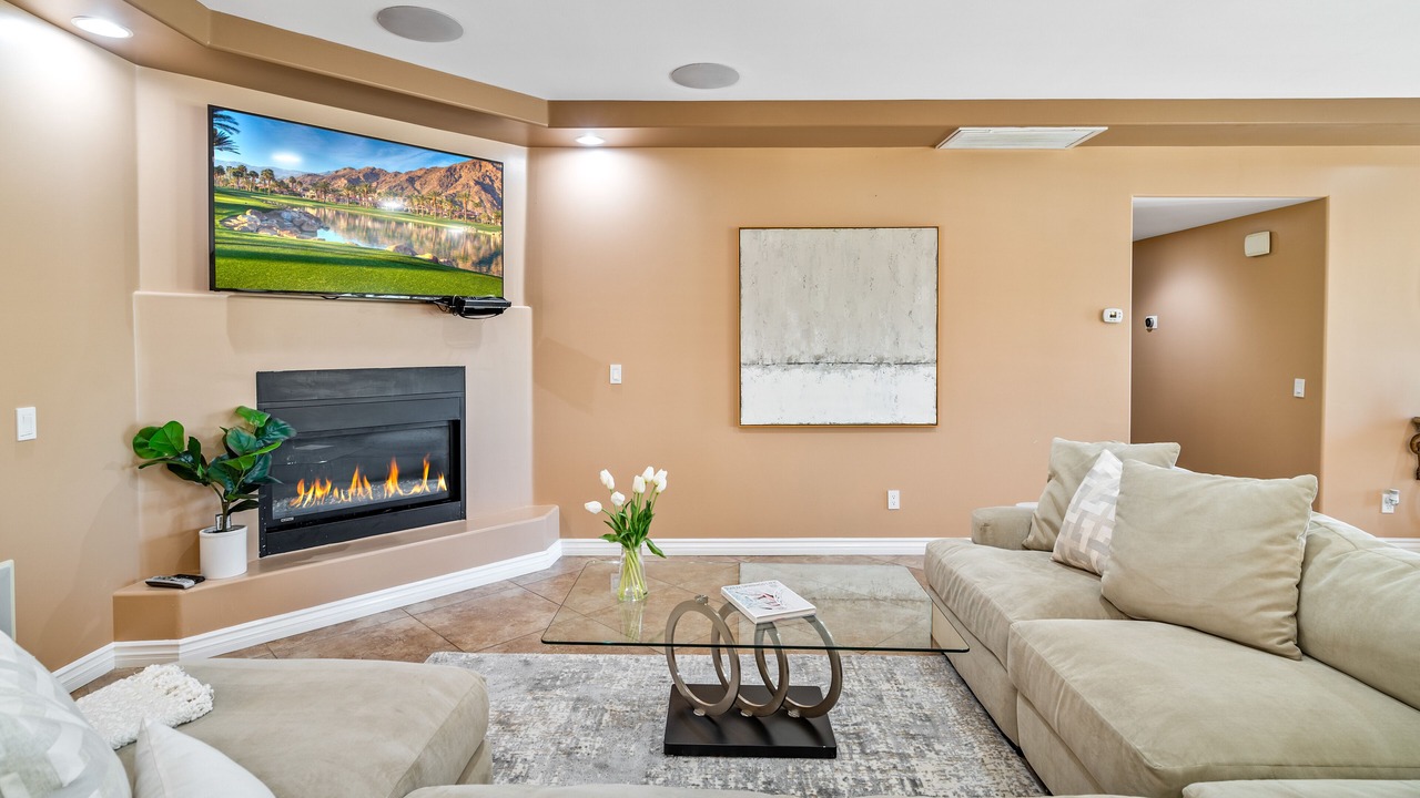 Photo of Livingroom in Palm Desert