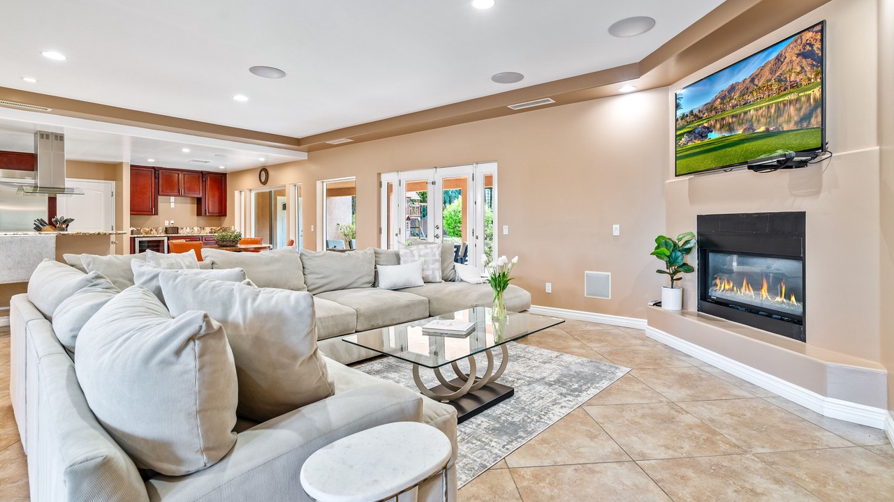 Photo of Livingroom in Palm Desert