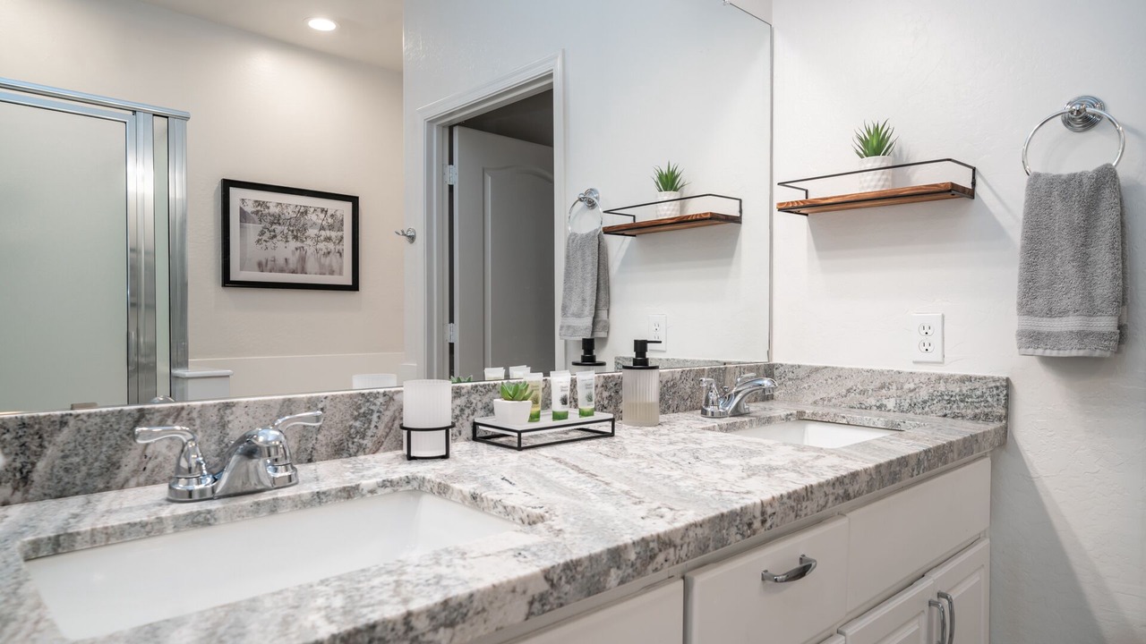 Photo of Bathroom in Fox Crossing