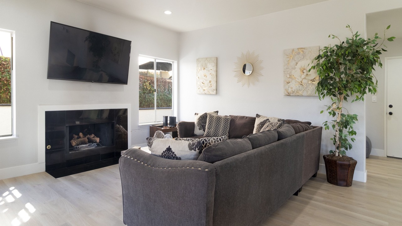 Photo of Livingroom in Wildomar