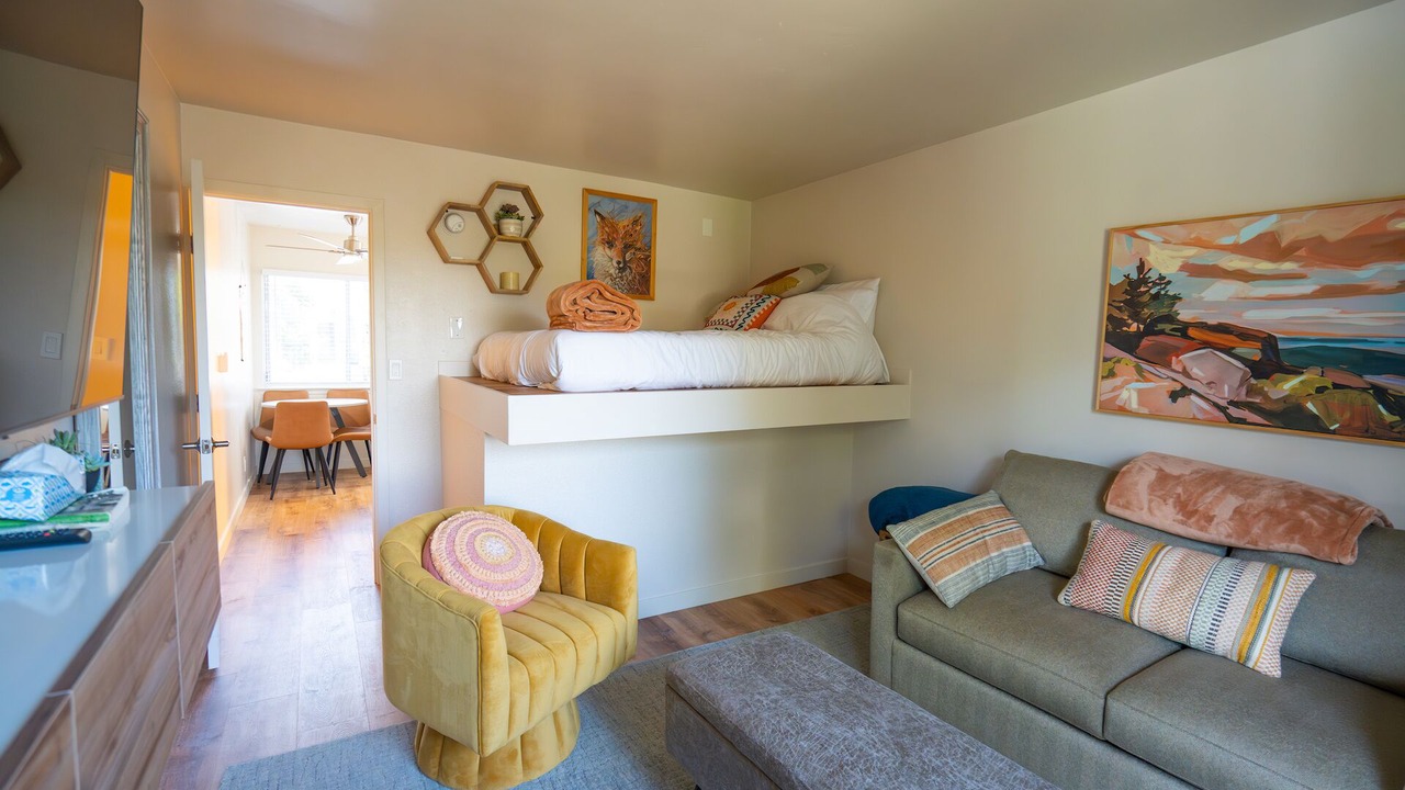 Photo of Livingroom in Railroad District