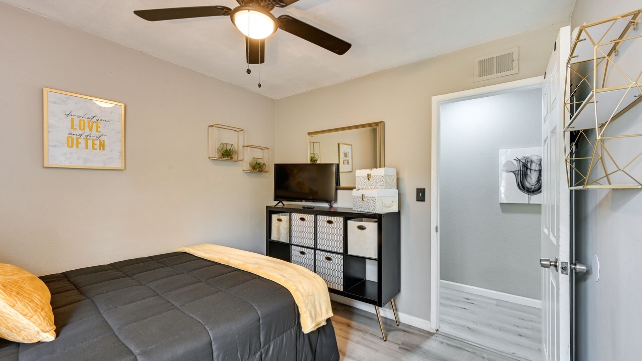 Photo of Bedroom in Oak Park
