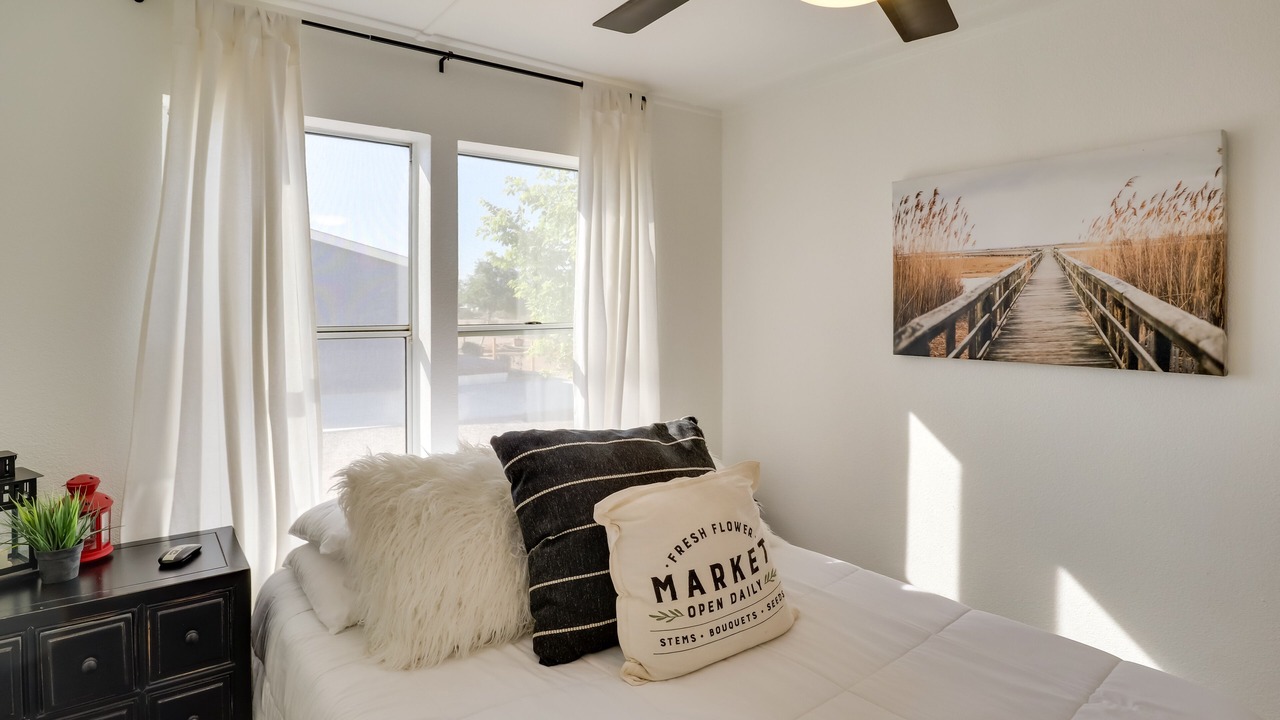 Photo of Bedroom in Topock