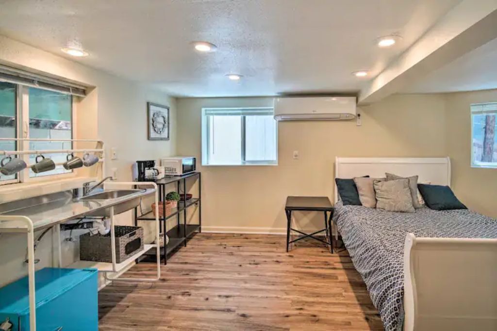 Photo of Bedroom in Crestline