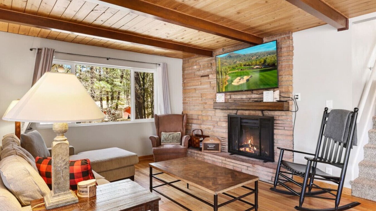 Photo of Livingroom in Groom Creek