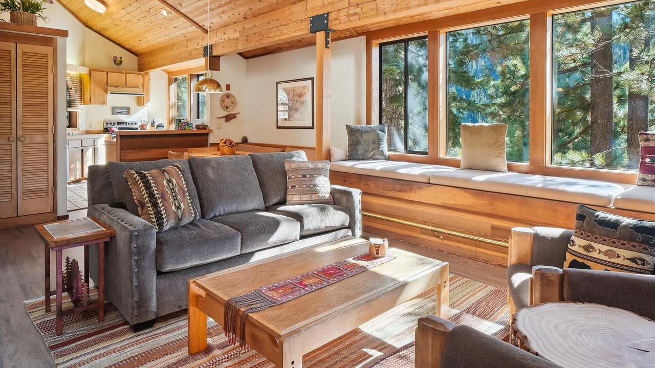 Photo of Bedroom in Alpine Meadows