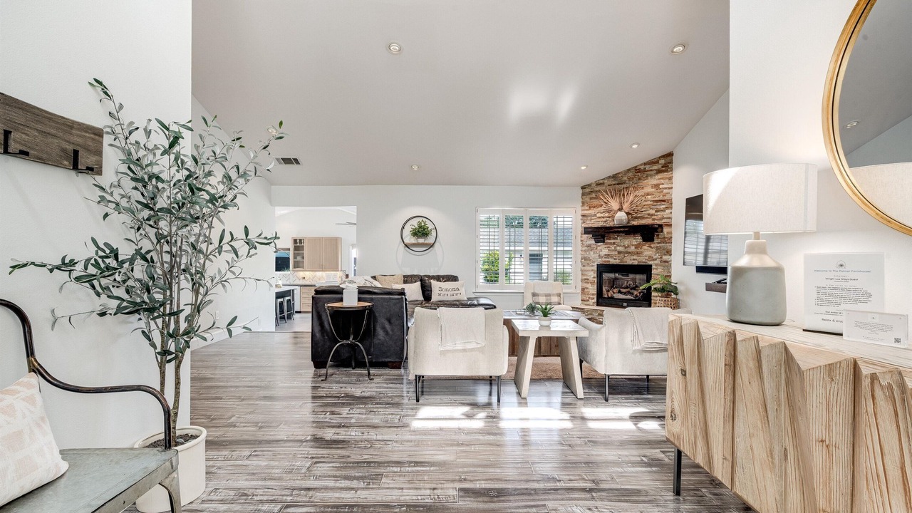 Photo of Livingroom in Sonoma