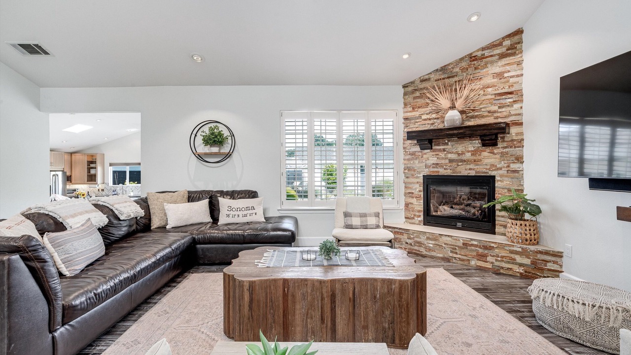 Photo of Livingroom in Sonoma