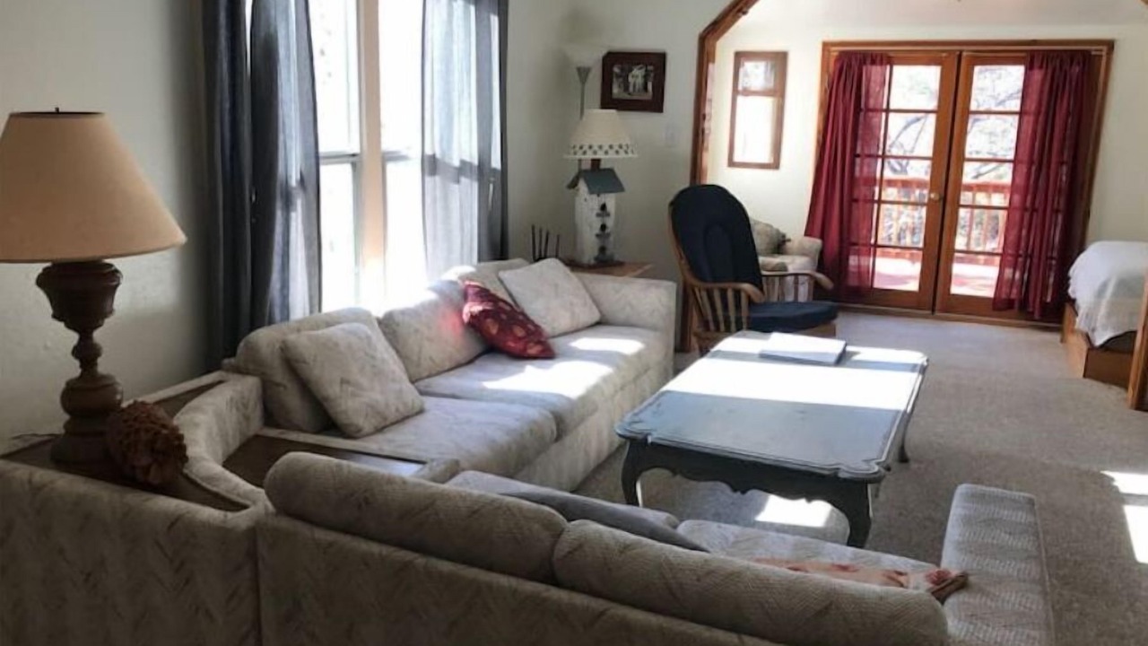 Photo of Livingroom in Kernville