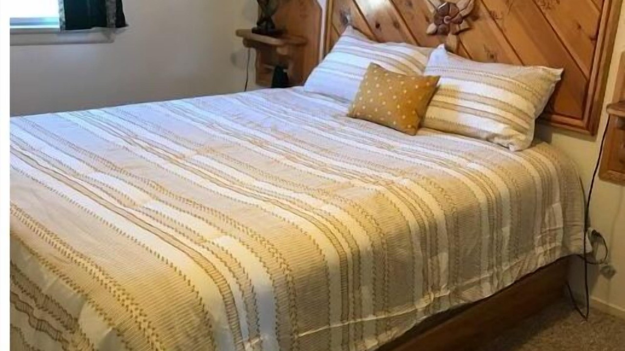 Photo of Bedroom in Kernville