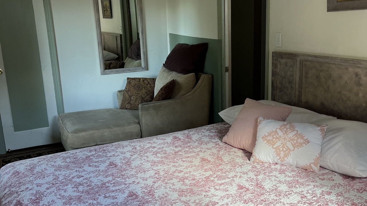 Photo of Bedroom in Kernville