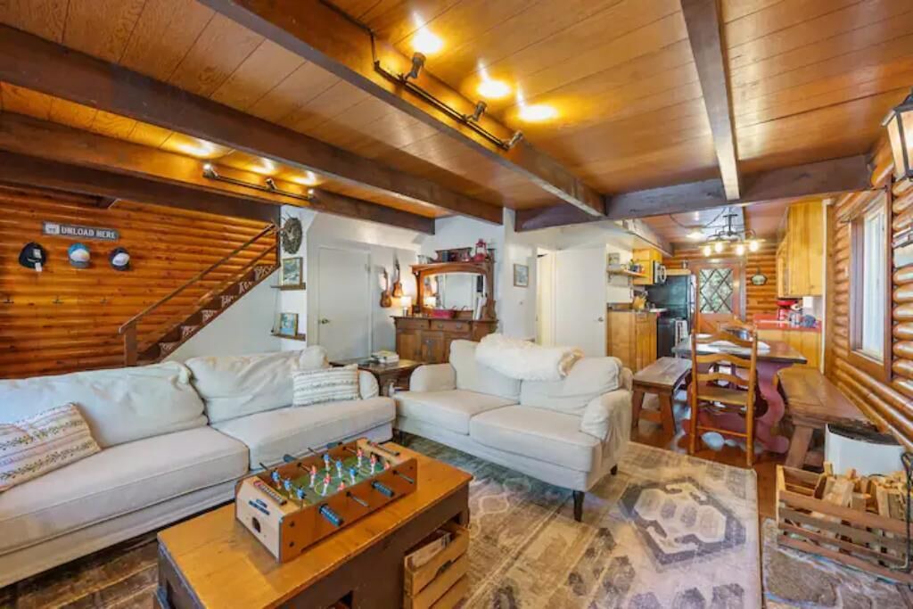 Photo of Livingroom in Serene Lakes