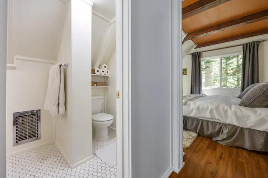 Photo of Bedroom in Serene Lakes