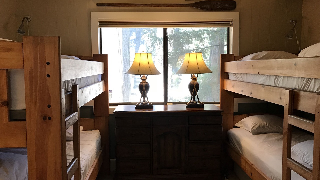 Photo of Bedroom in Groveland