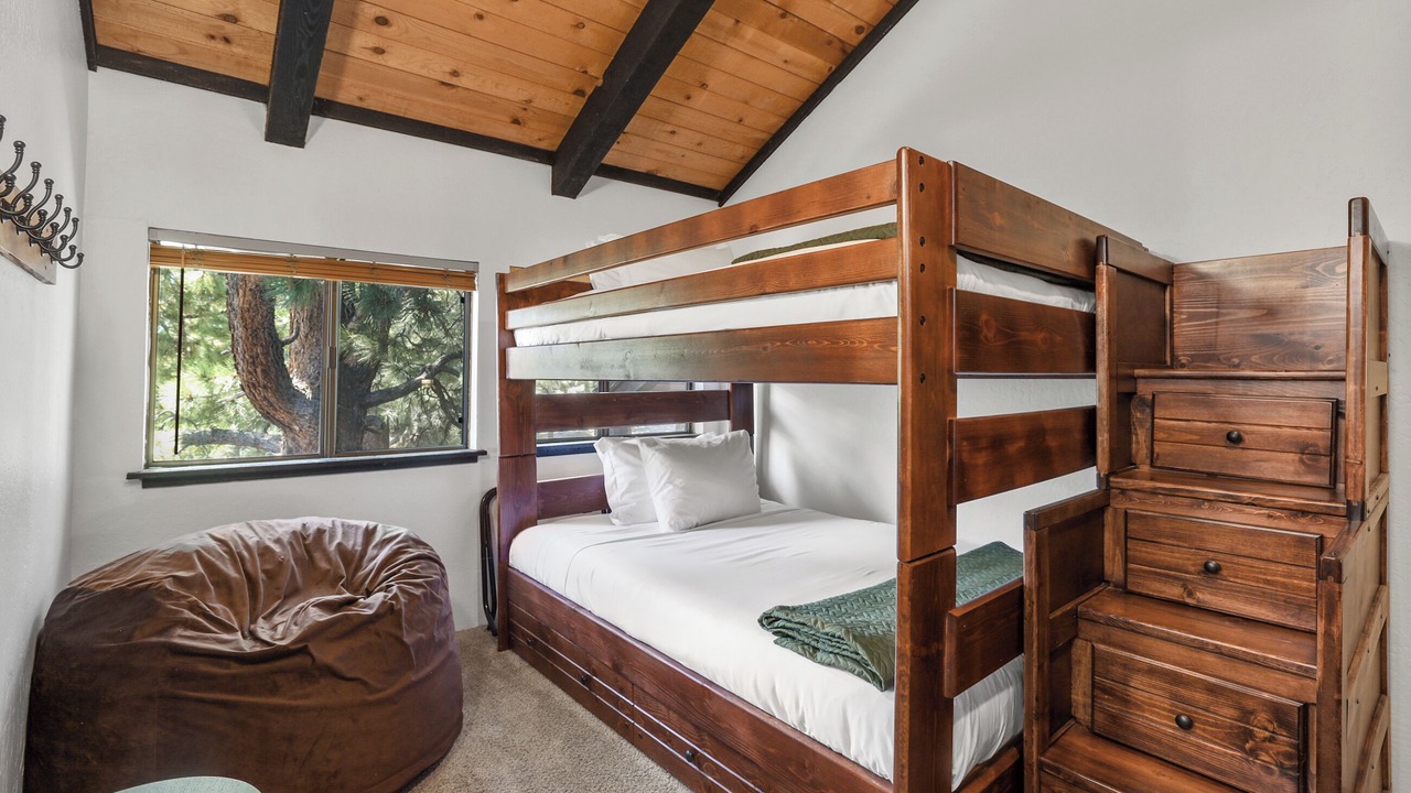 Photo of Bedroom in Tahoe Village