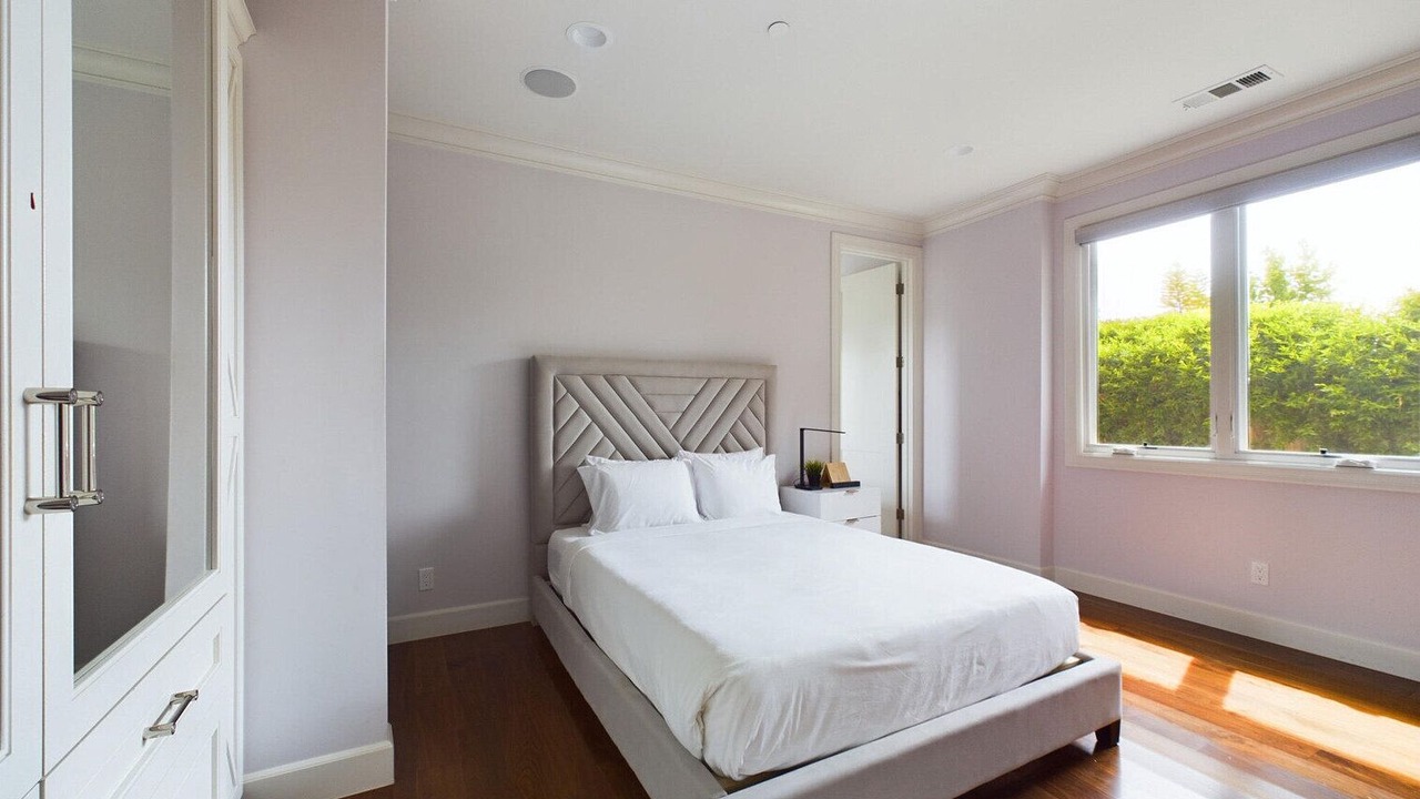 Photo of Bedroom in Saratoga