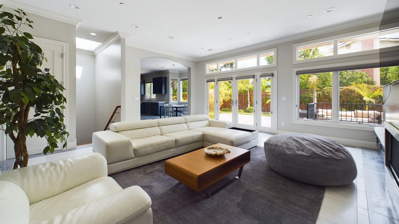 Photo of Livingroom in Saratoga