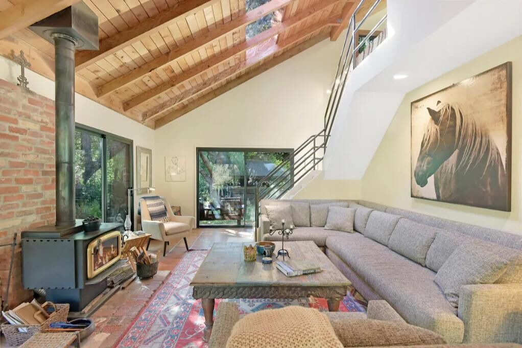 Photo of Livingroom in Old Topanga