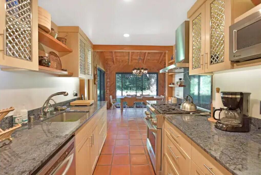 Photo of Kitchen in Old Topanga