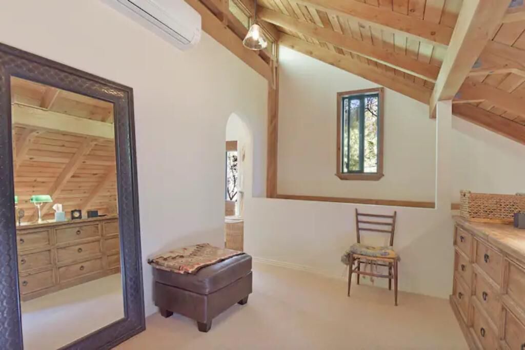Photo of Bedroom in Old Topanga