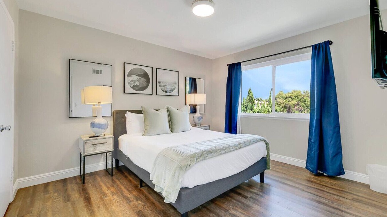 Photo of Bedroom in Midway City