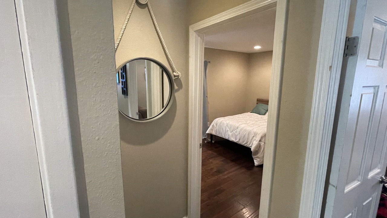 Photo of Bedroom in Allied Gardens