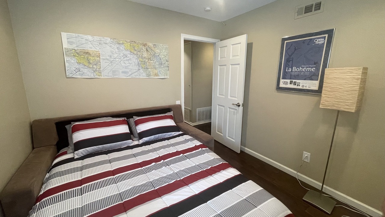 Photo of Bedroom in Allied Gardens