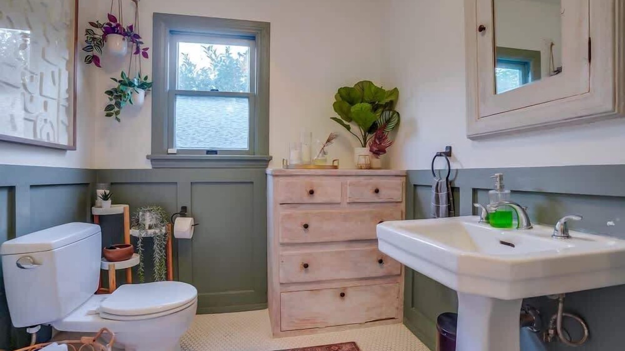 Photo of Bathroom in Fairfax District