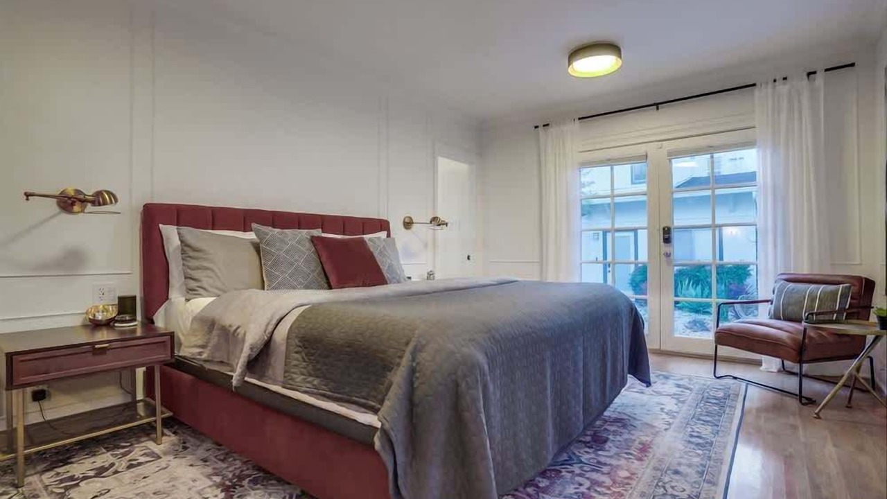 Photo of Bedroom in Fairfax District