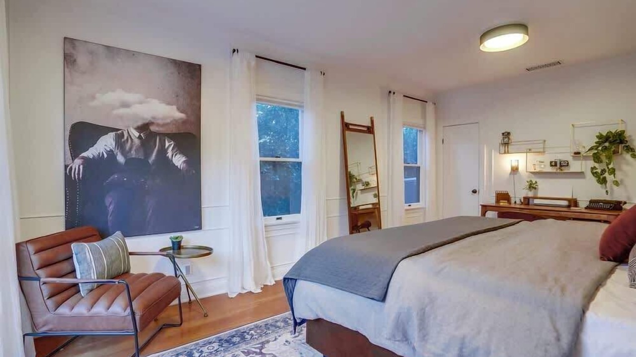 Photo of Bedroom in Fairfax District