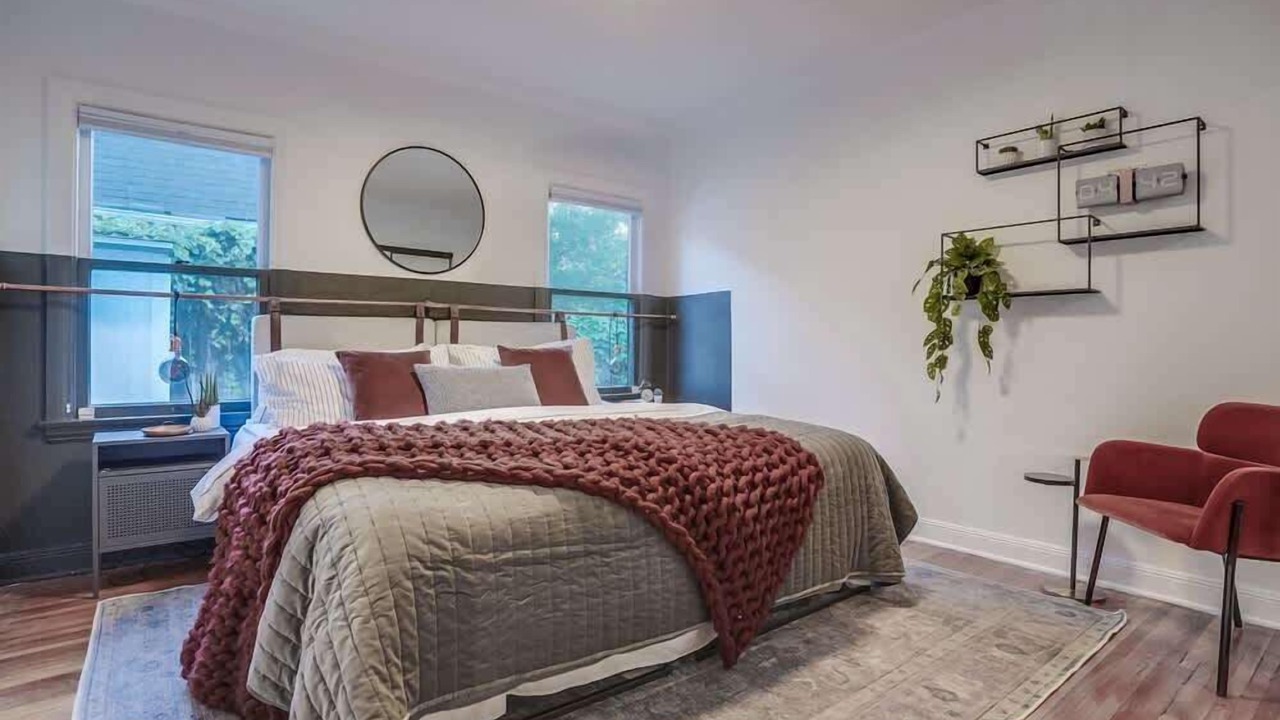 Photo of Bedroom in Fairfax District