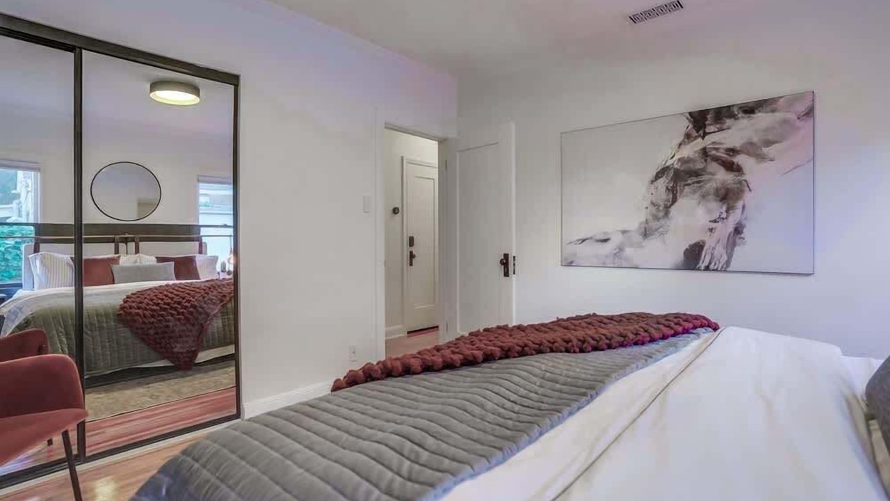 Photo of Bedroom in Fairfax District