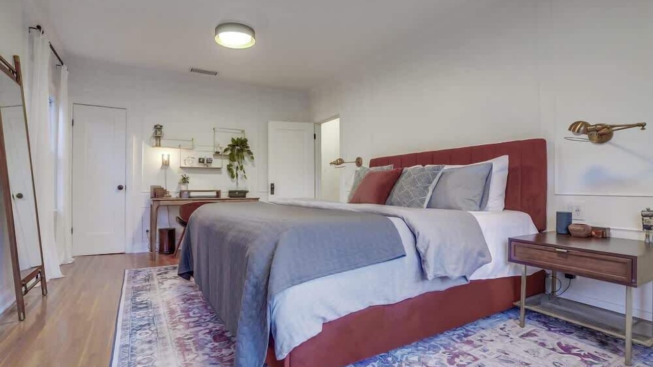 Photo of Bedroom in Fairfax District