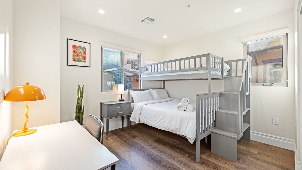 Photo of Bedroom in Lamanda Park