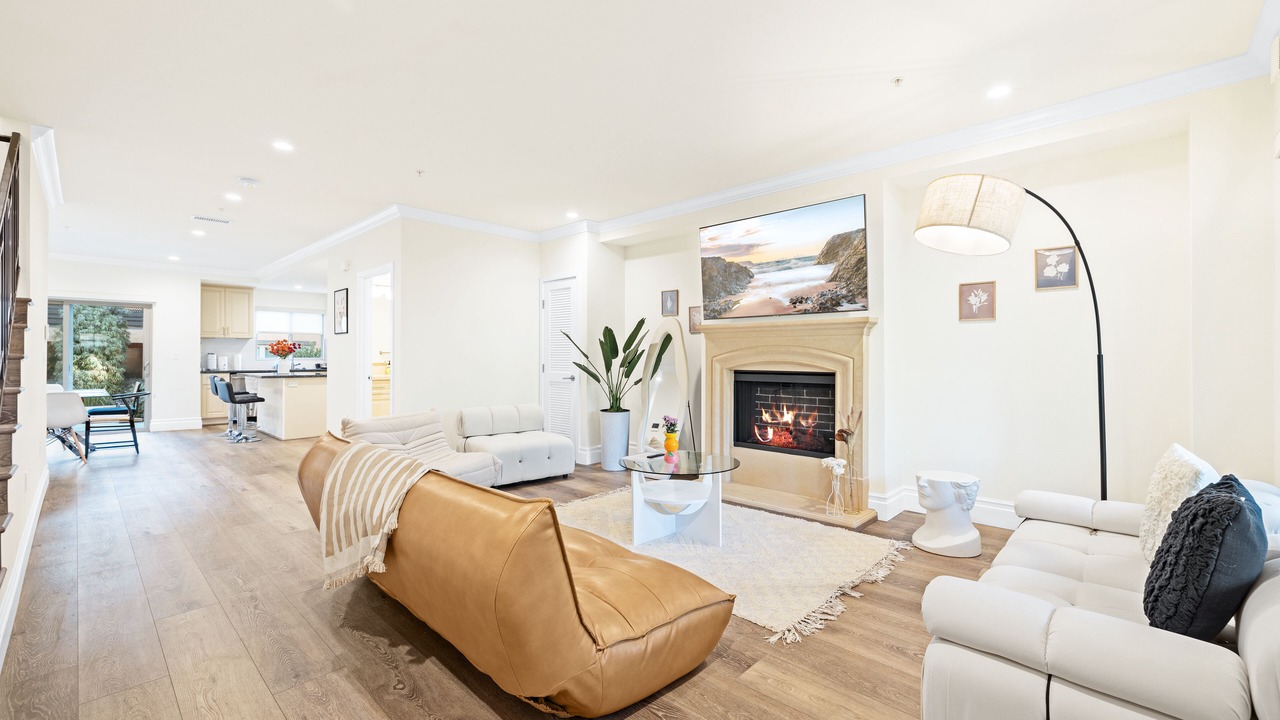 Photo of Livingroom in Lamanda Park