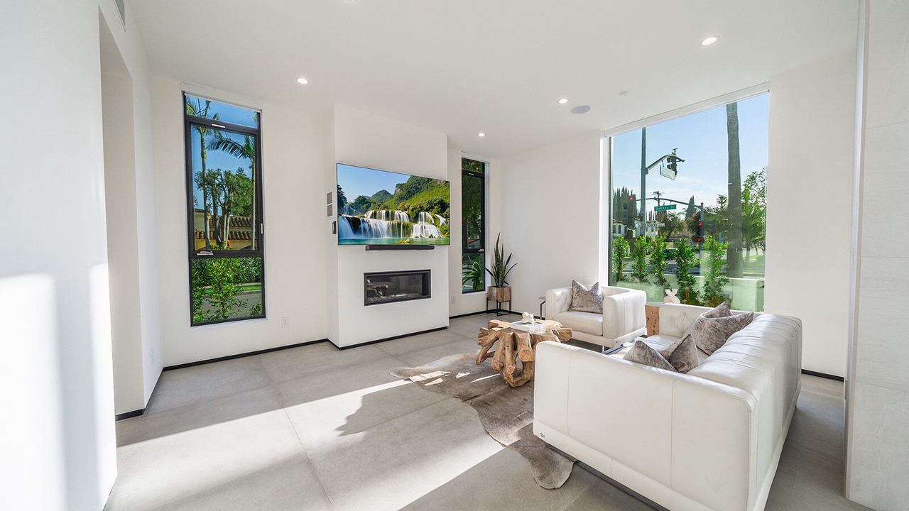 Photo of Livingroom in Beverly Hills
