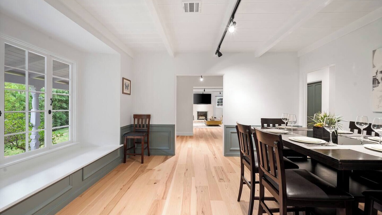 Photo of Livingroom in North Hollywood