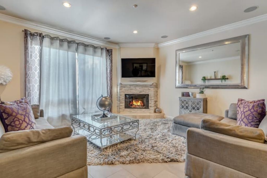 Photo of Livingroom in Bankers Hill