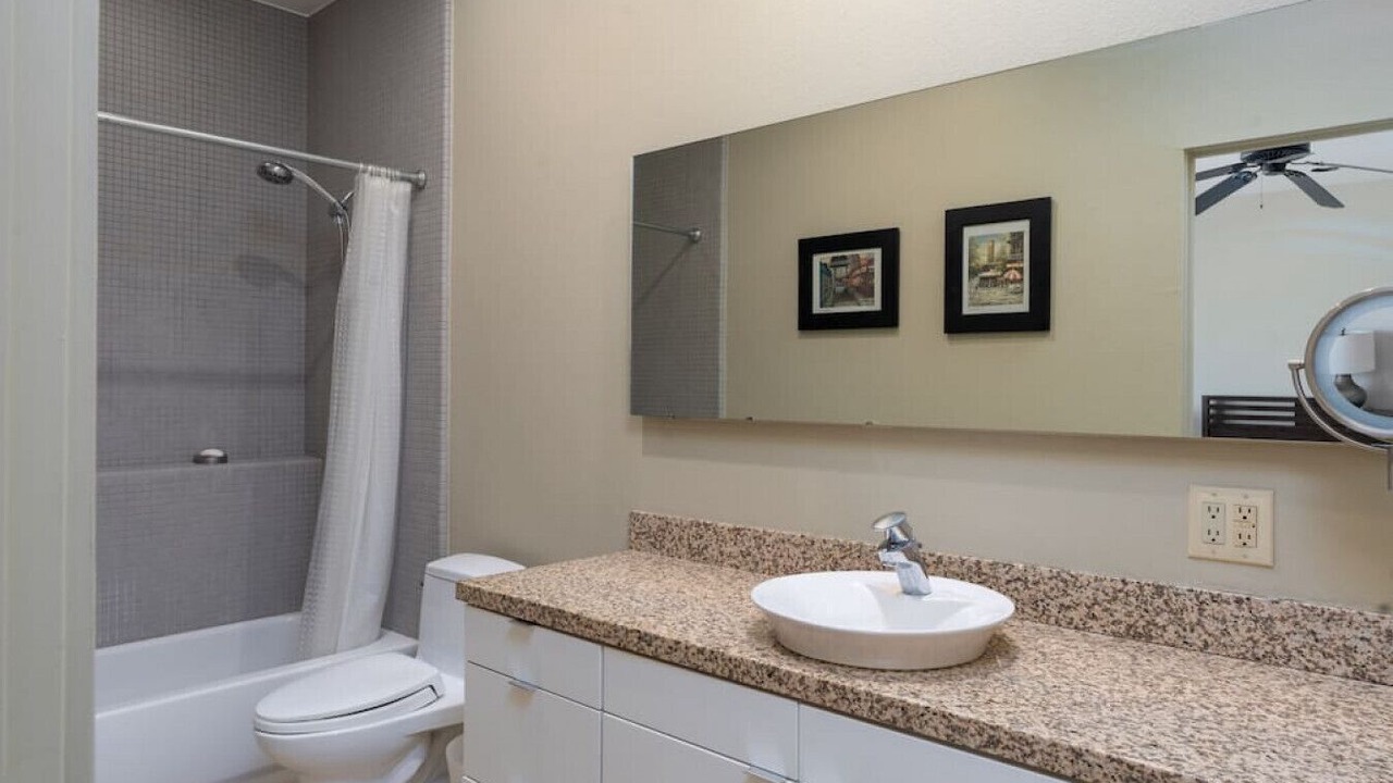 Photo of Bathroom in Baristo