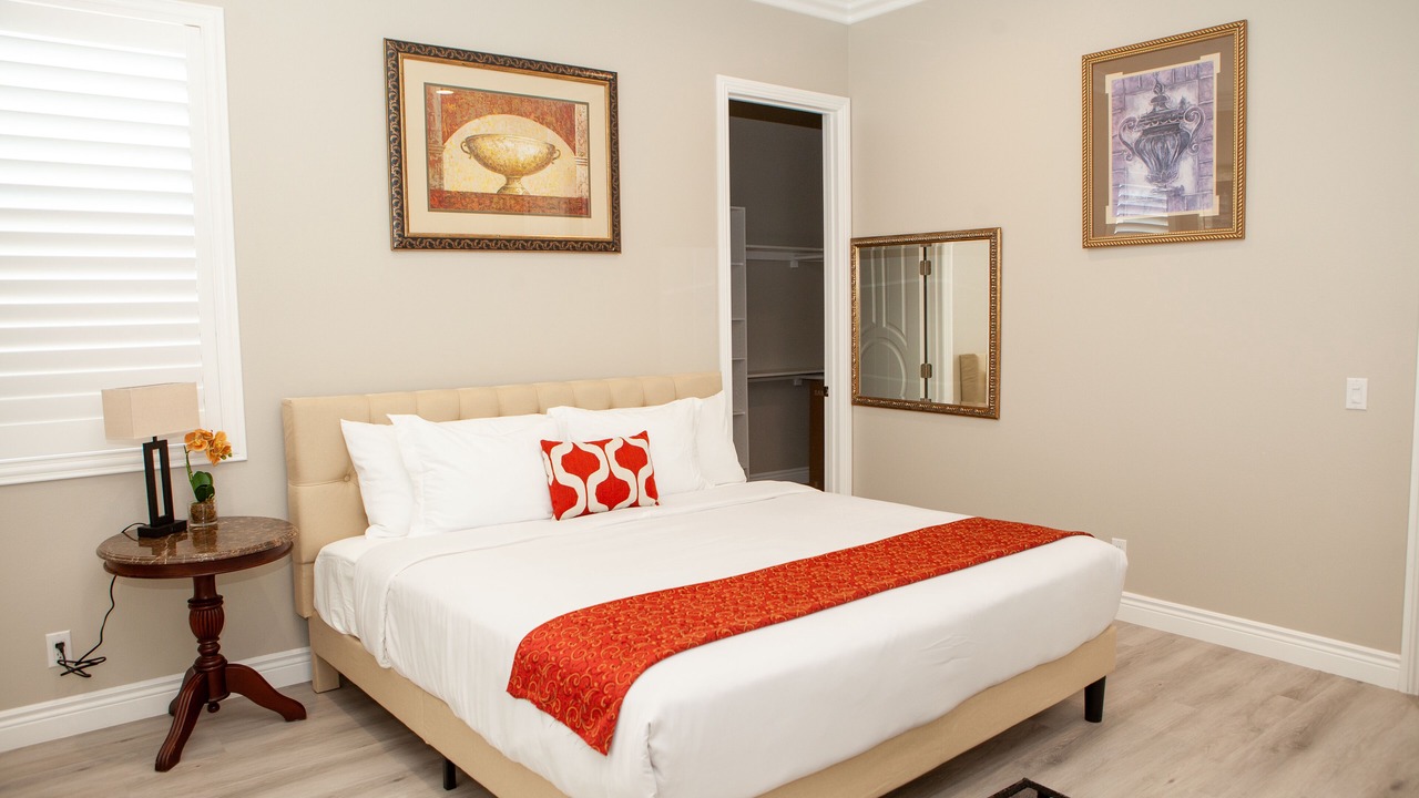 Photo of Bedroom in Midway City