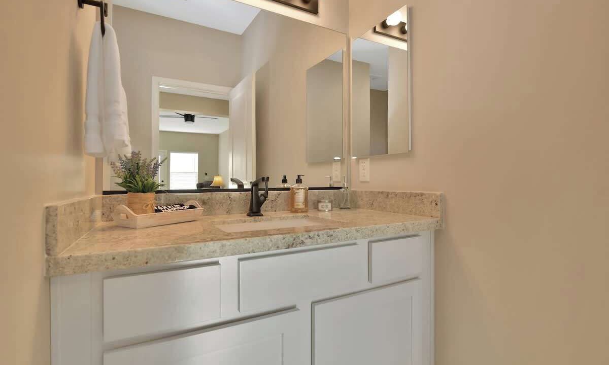 Photo of Bathroom in Diamond Valley